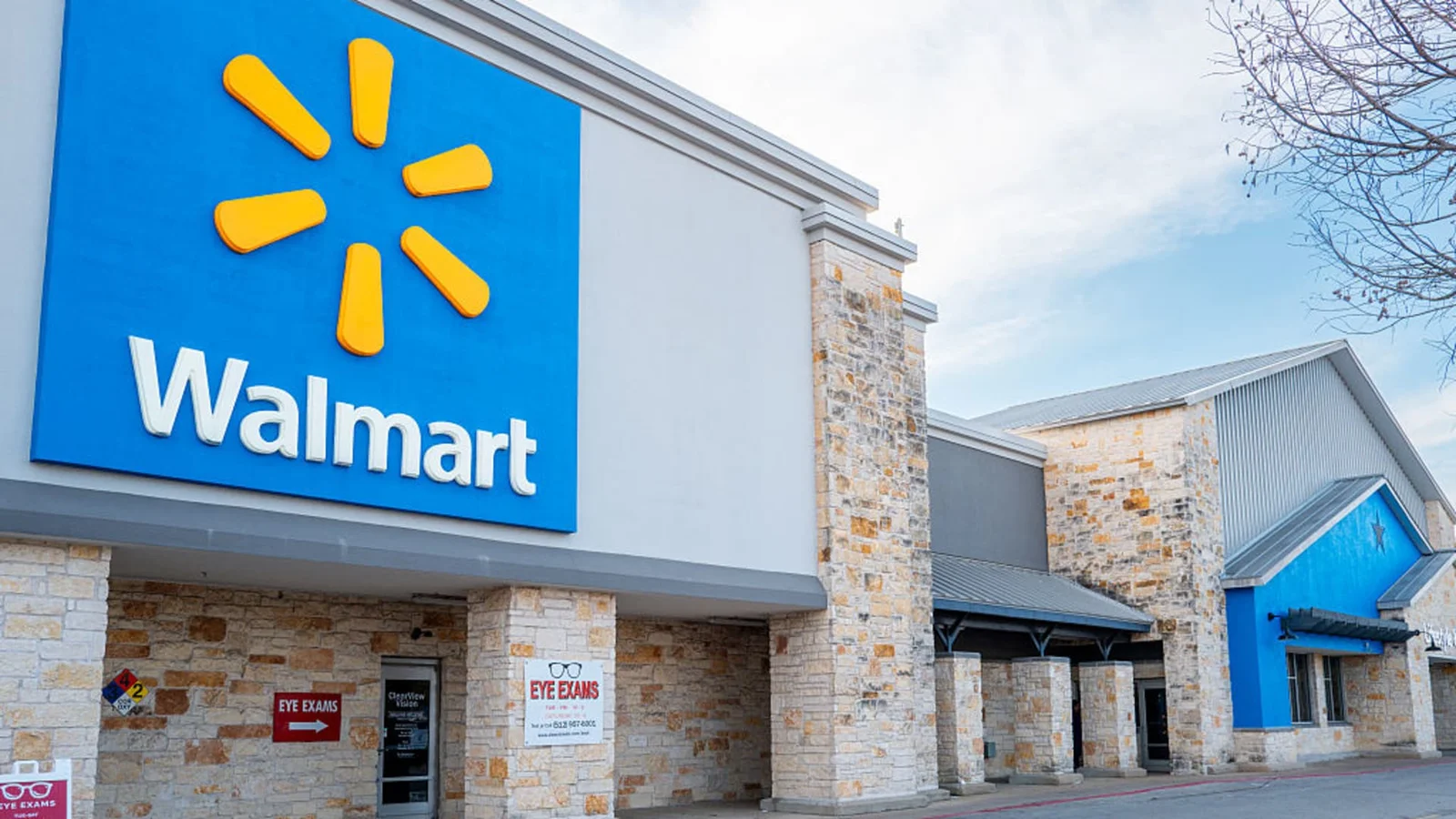 Walmart leadership shake-up as two top executives exit under Furner