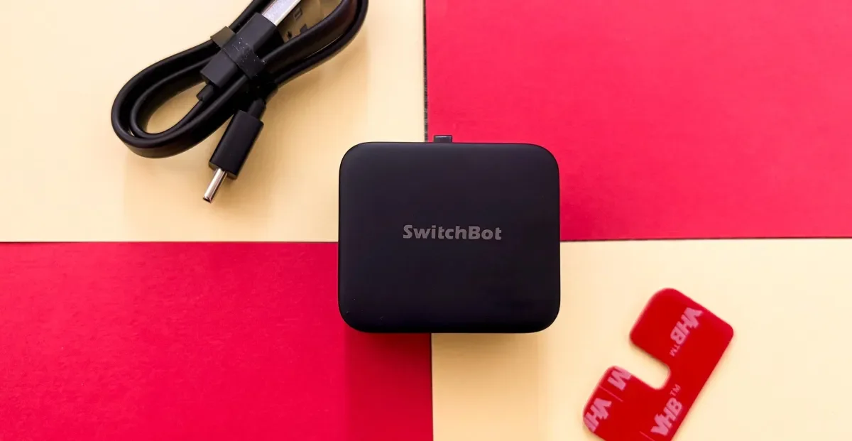 Tiny switch-flipping bot becomes a roach-fighting sidekick