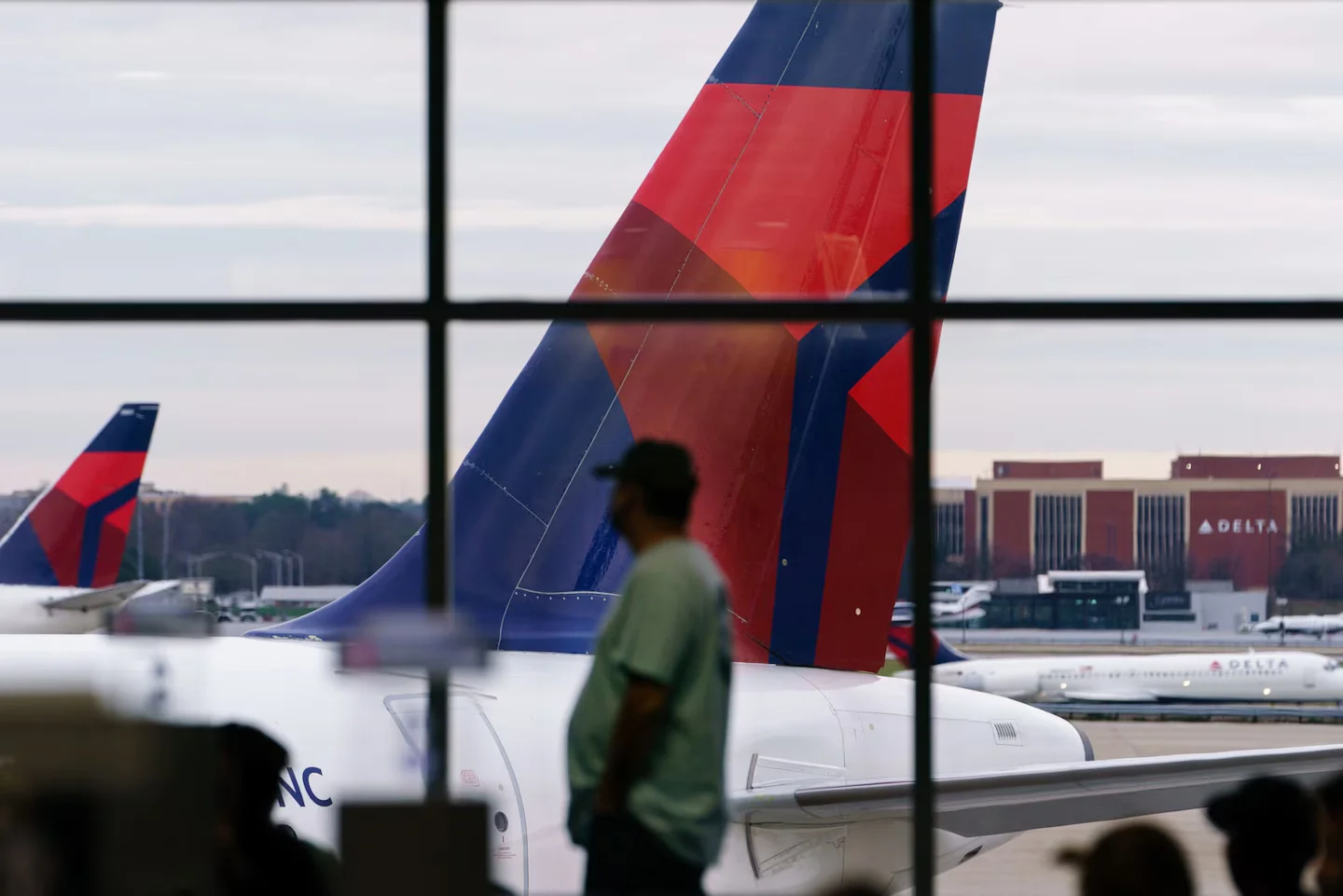 Multiple Passengers Hospitalized After Turbulent Delta Flight to Atlanta
