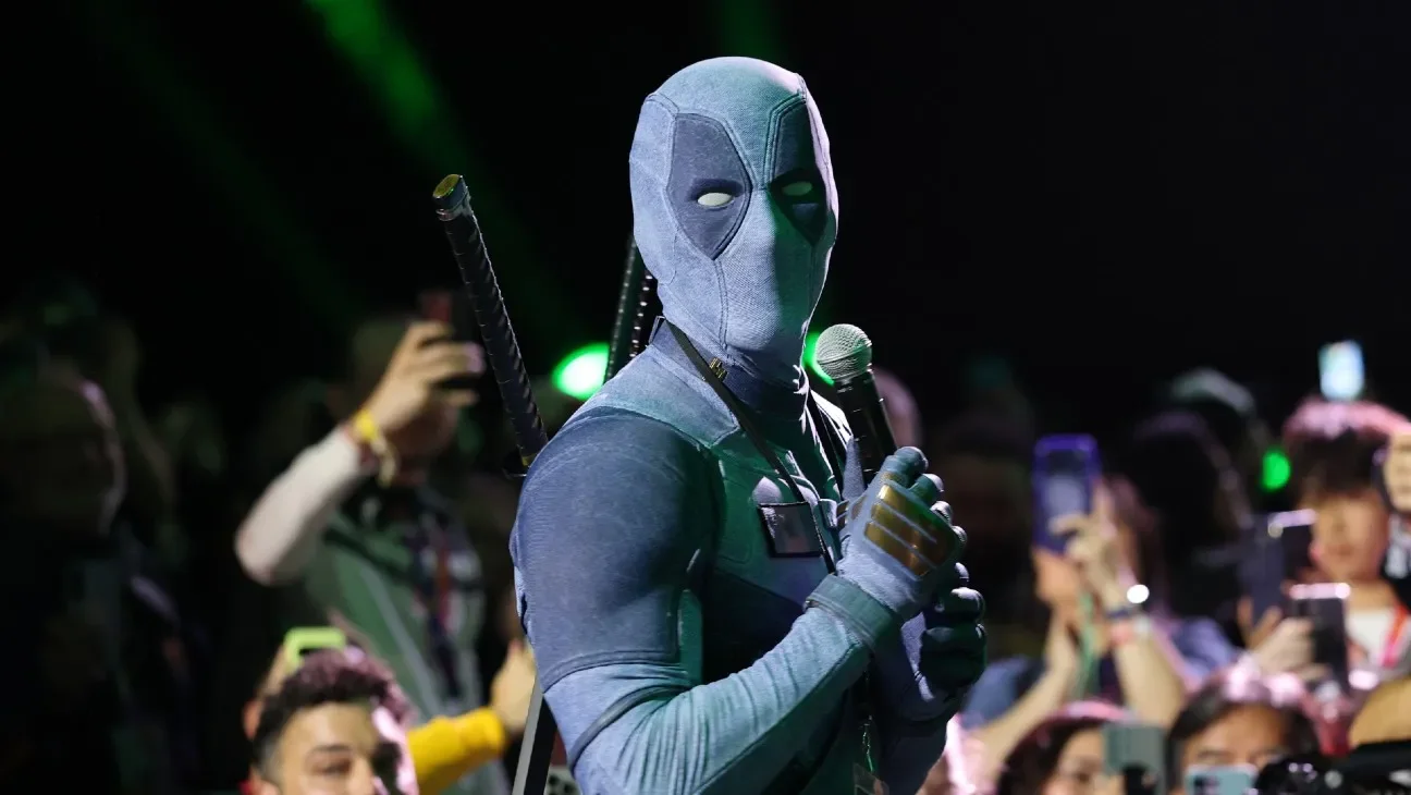 Deadpool crashes SDCC to lobby for Avengers: Doomsday role