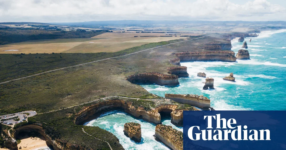 Twelve Apostles Reveal a 14-Million-Year Geological History
