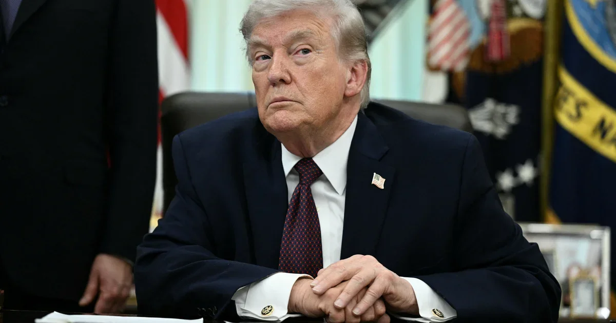 Democrats Push for Trump's Removal as Republicans Largely Silent on Iran Threat