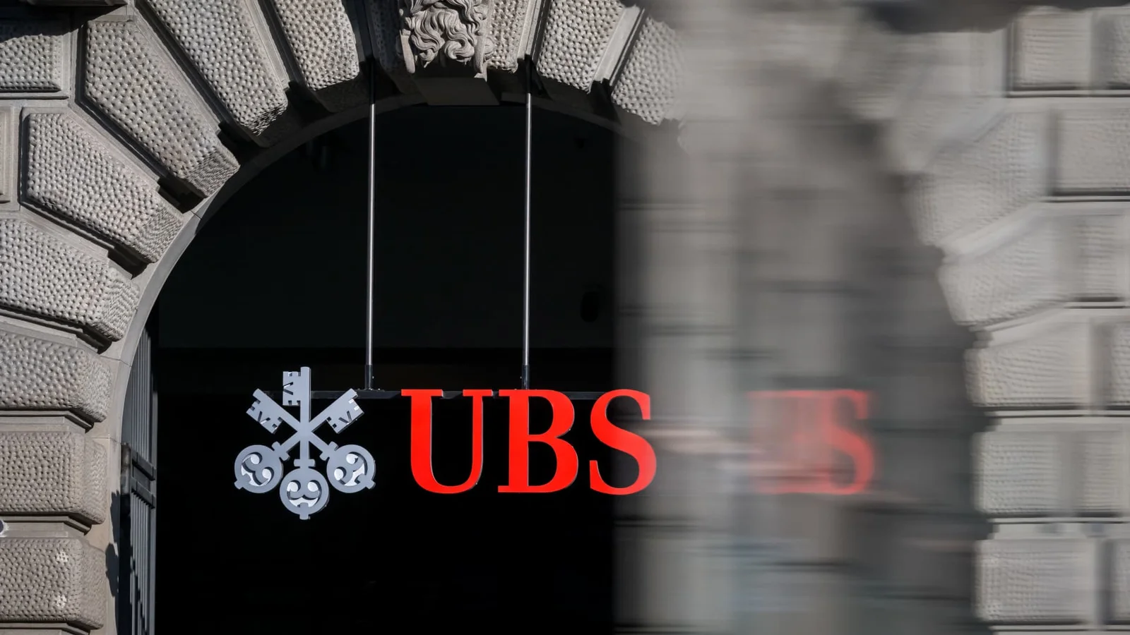 UBS Q1 Profit Surges 80% to $3 Billion, Tops Estimates
