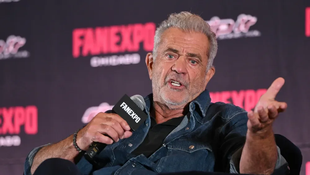 Mel Gibson Apologizes After Mocking ASL Interpreter at Fan Expo Canada