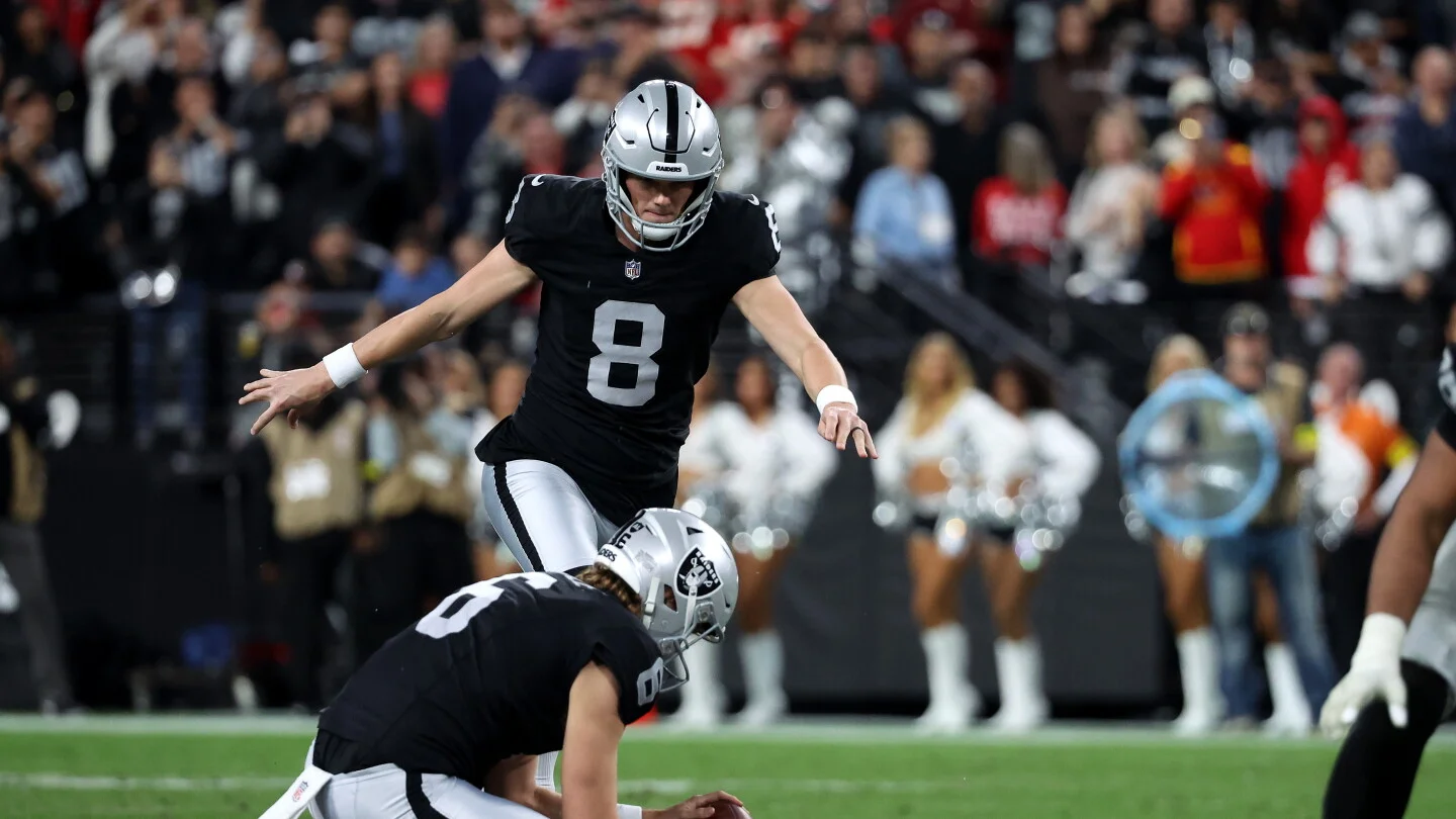 Saints Sign Daniel Carlson to Bolster Kicking Duty