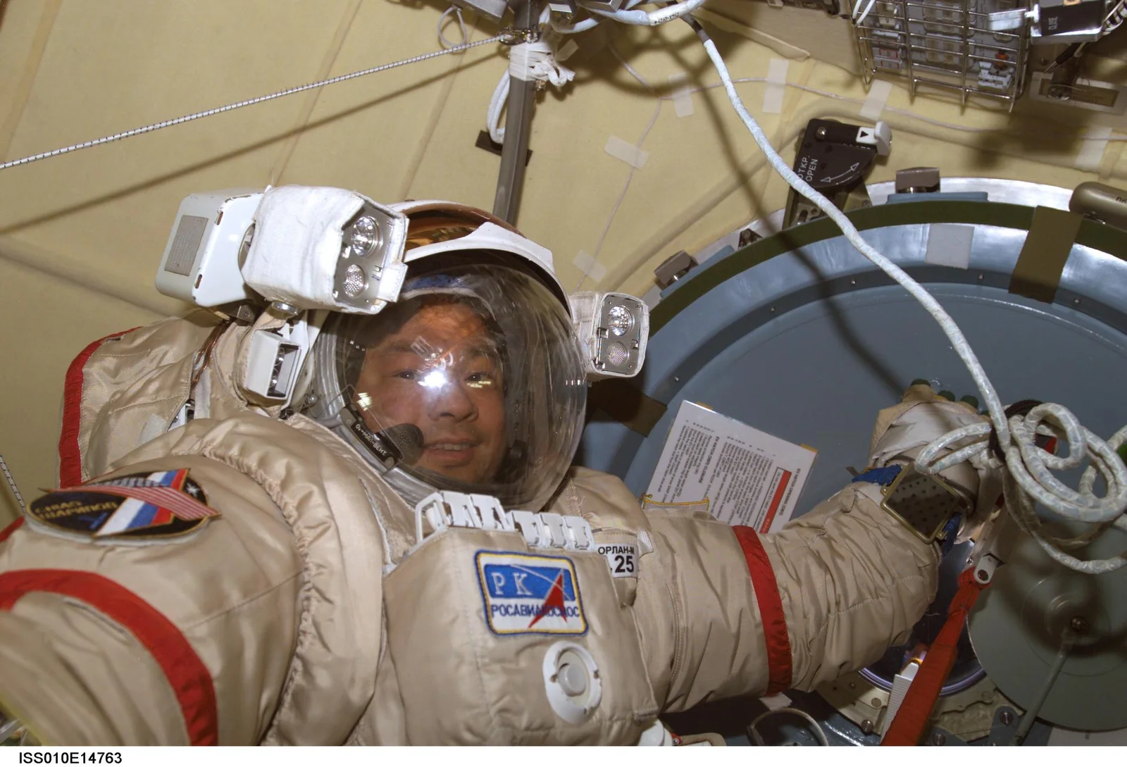 Spacewalk scent decoded: metallic, steak-like aroma clings to gear after EVA