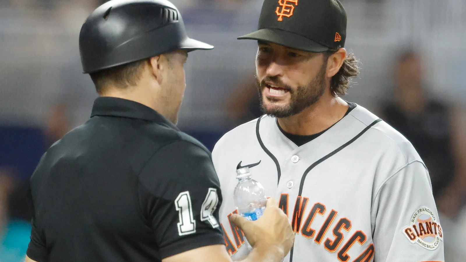 Devers vents after Vitello ramps up pinch-runner call in Giants' 2-1 loss