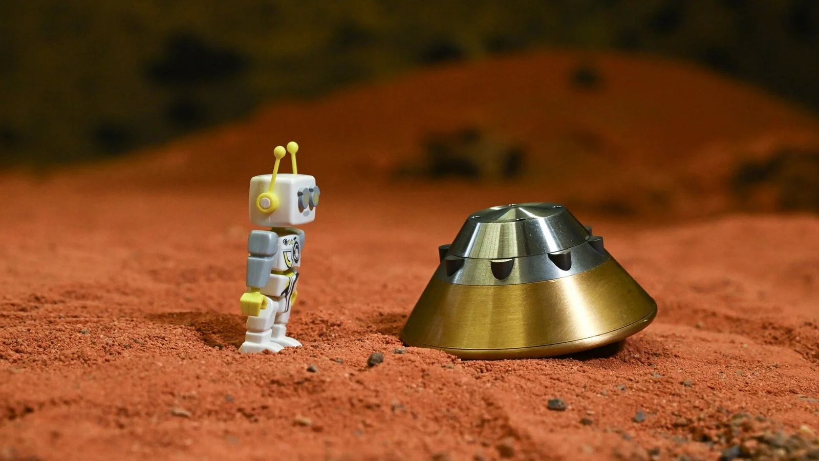 Tiny Mars Capsule Tests Big Mars Mission: ESA Validates ExoMars EDLM