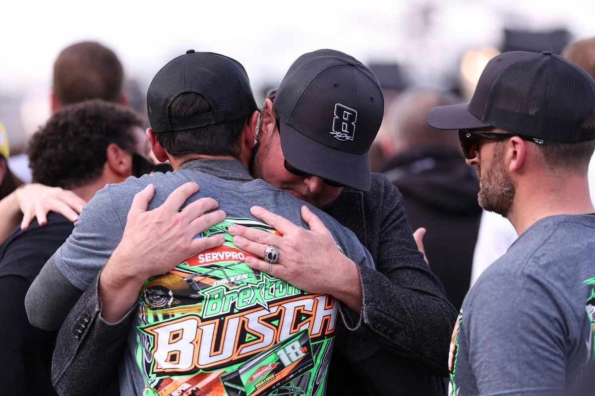 Suarez stuns Coke 600 field as NASCAR heals after Kyle Busch tragedy