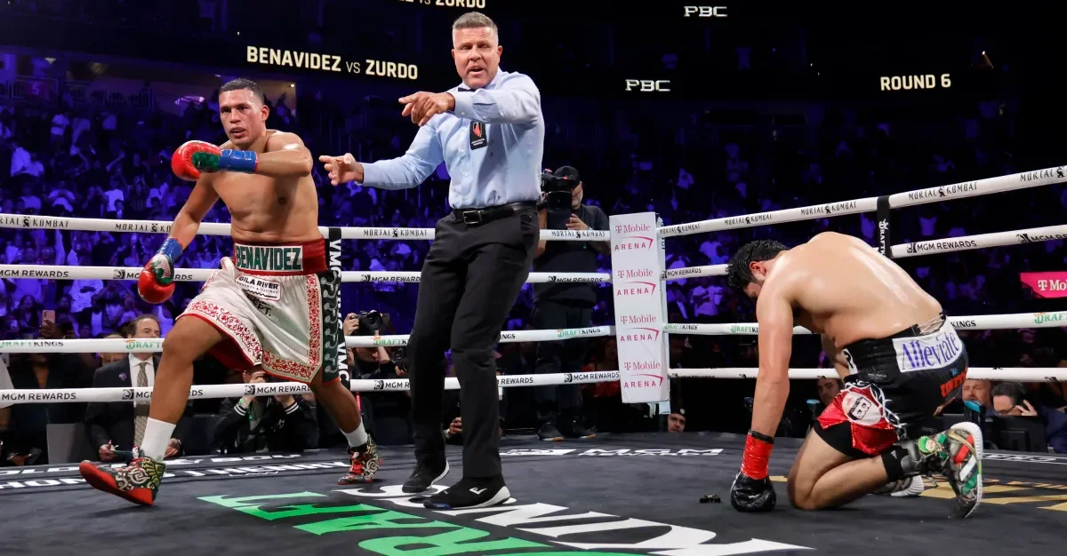 Benavidez Dominates Ramirez, Stops Zurdo in Round 6 in Vegas