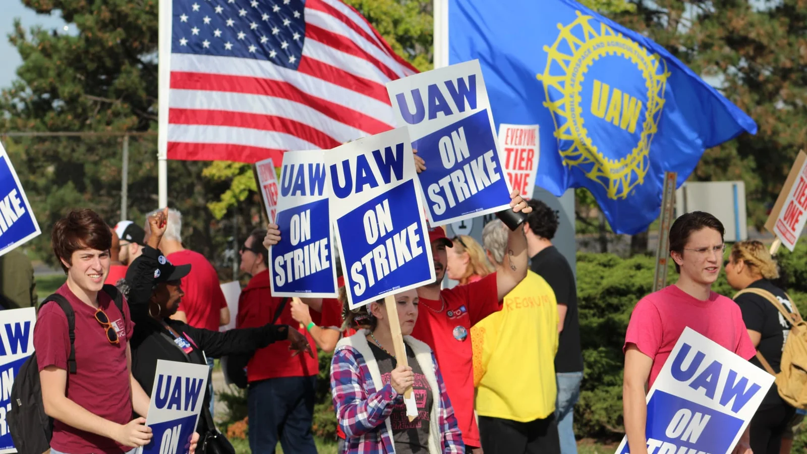 The High Stakes of UAW Talks: Strikes, Costs, and Detroit's Auto Show