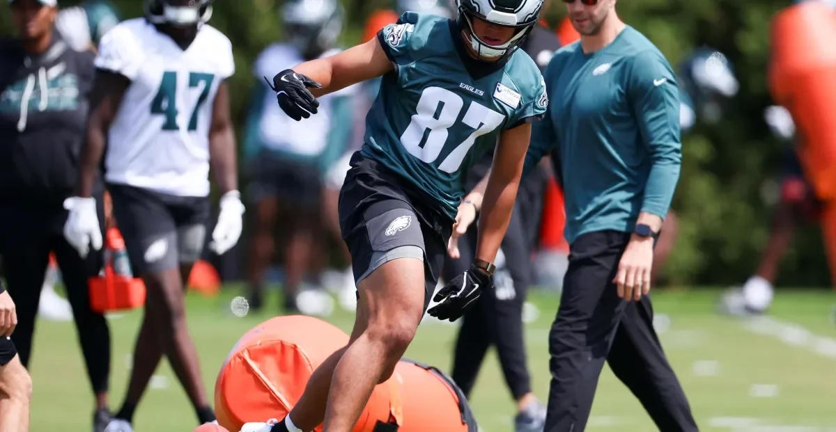 Eagles sign Eli Stowers to rookie deal, sixth 2026 pick locked in