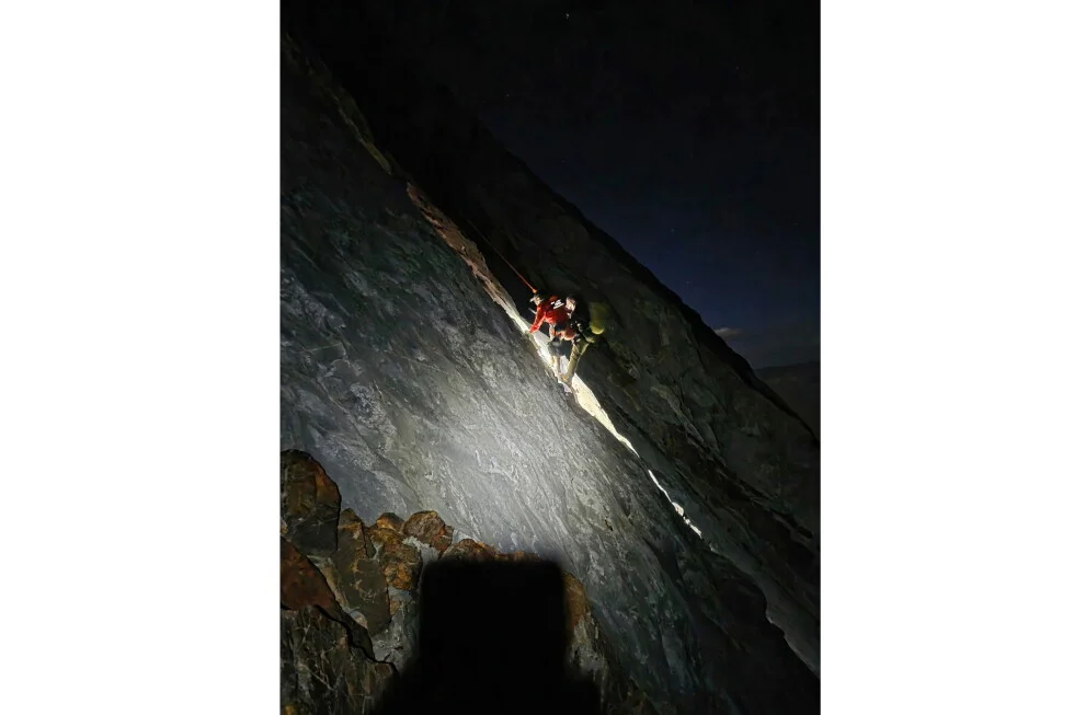 Volunteer rescuers haul climber from Sierra Nevada ledge after hours-long ascent