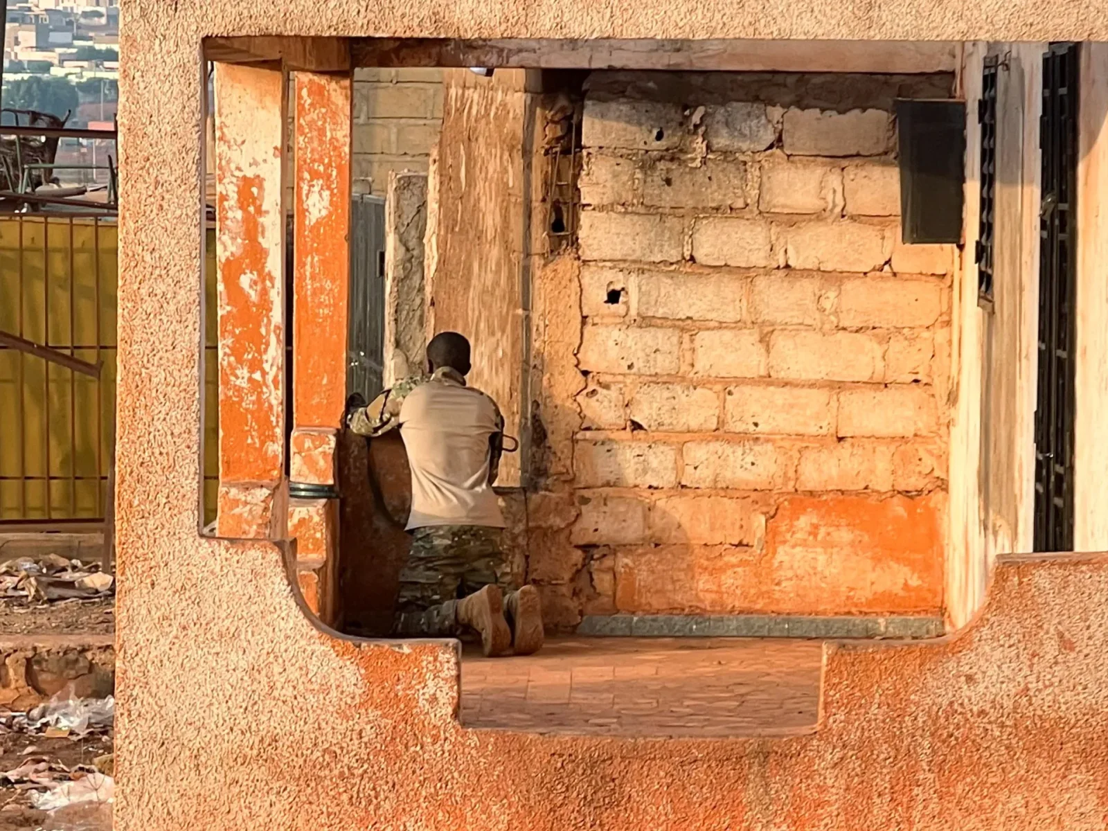 Mali hit by synchronized gun attacks targeting army sites