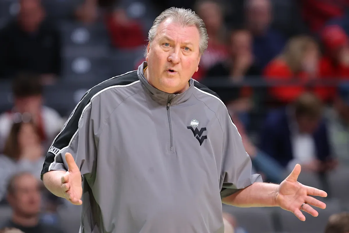 Hall of Fame coach Bob Huggins arrested for DUI in Pittsburgh.