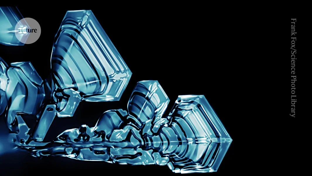 Cracking the Ice Code: Ultrafast X‑ray Illuminates Early Freezing