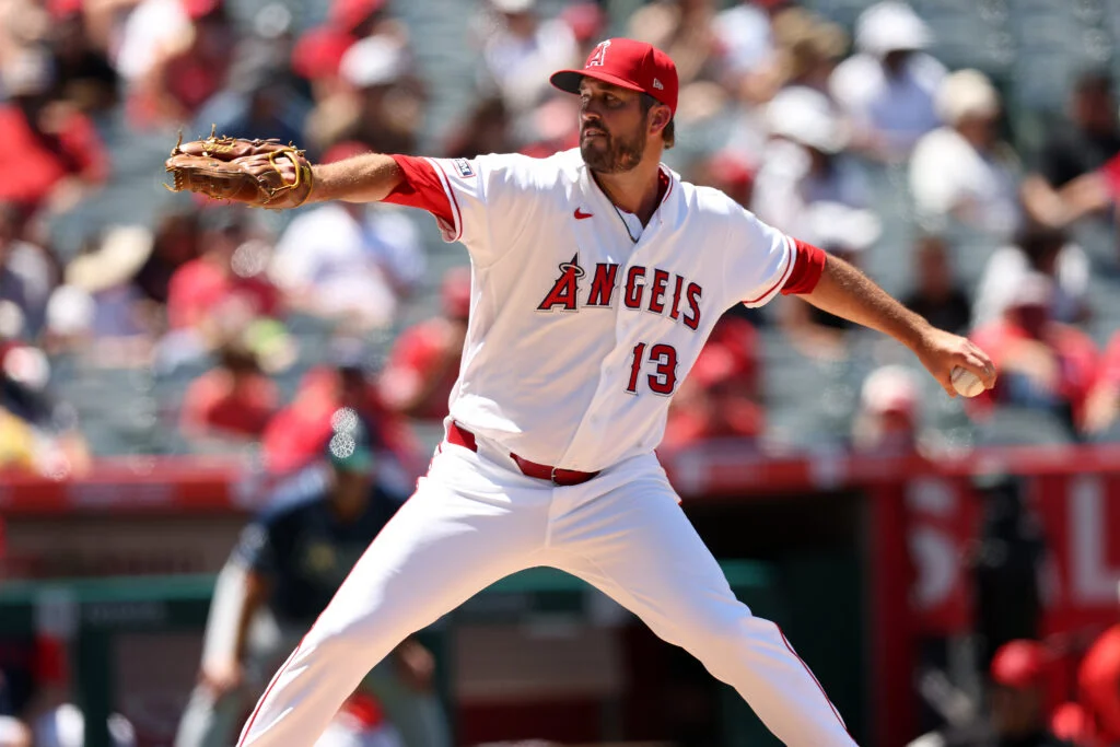 Cubs bolster bullpen with veteran Drew Pomeranz