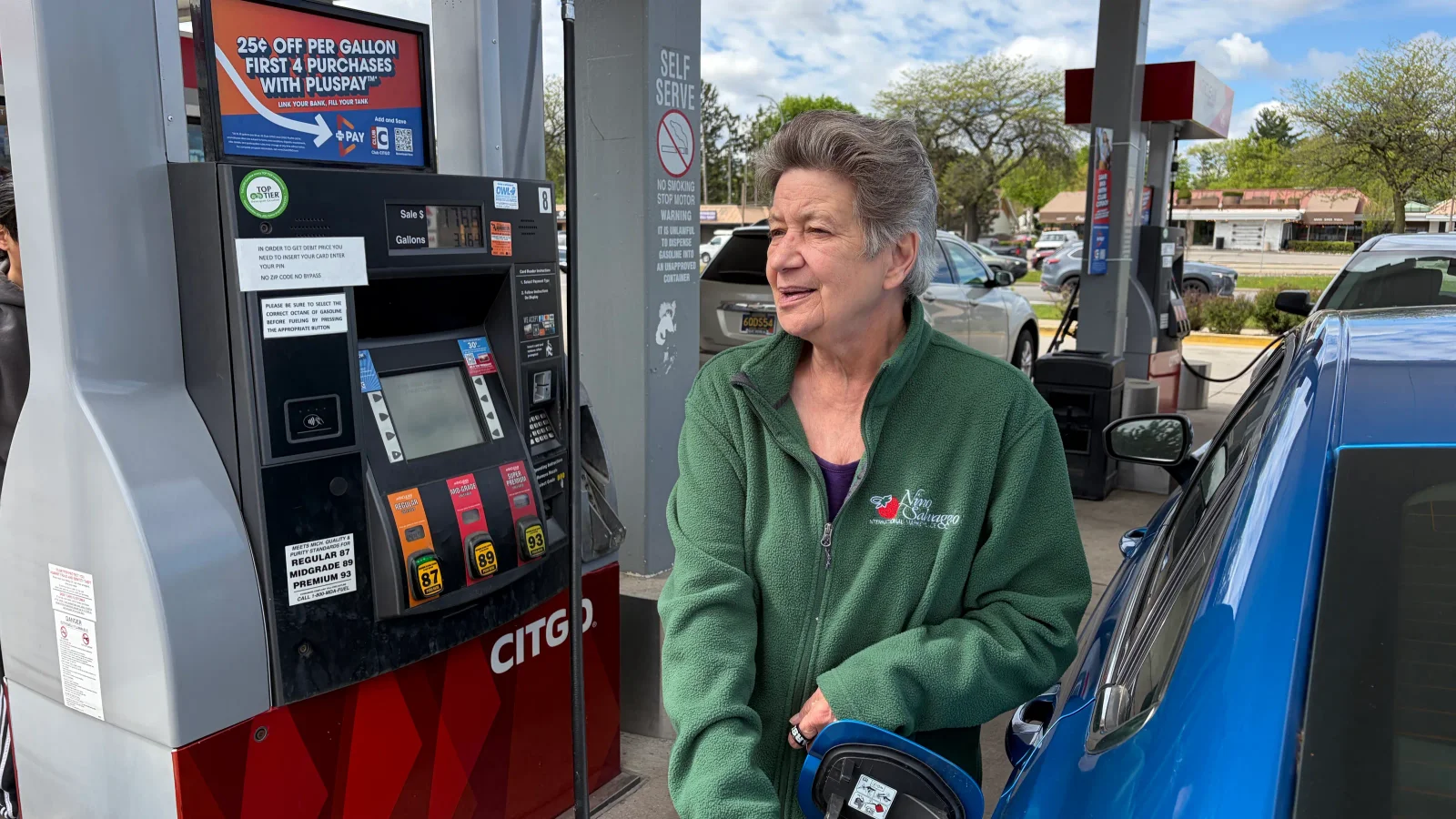 Michigan drivers urged to top off before Monday as prices could jump