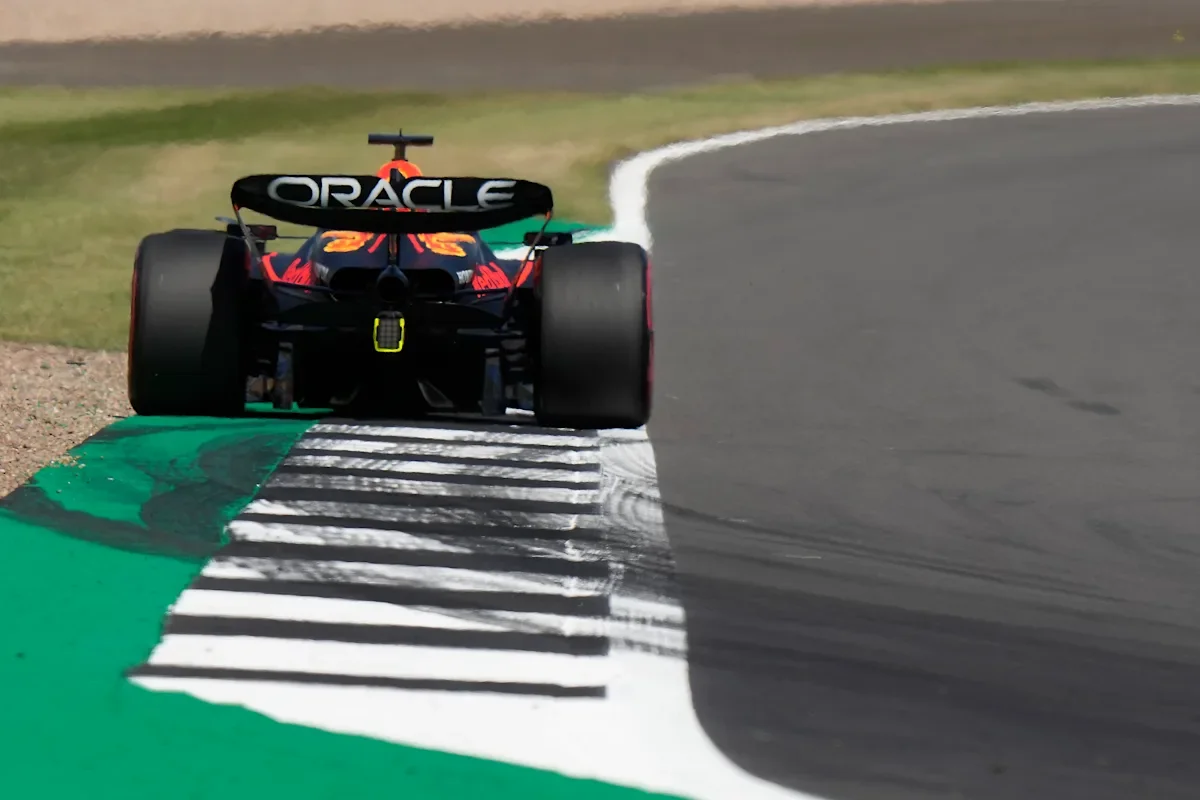 Verstappen Triumphs in British Grand Prix, Norris and Hamilton on Podium