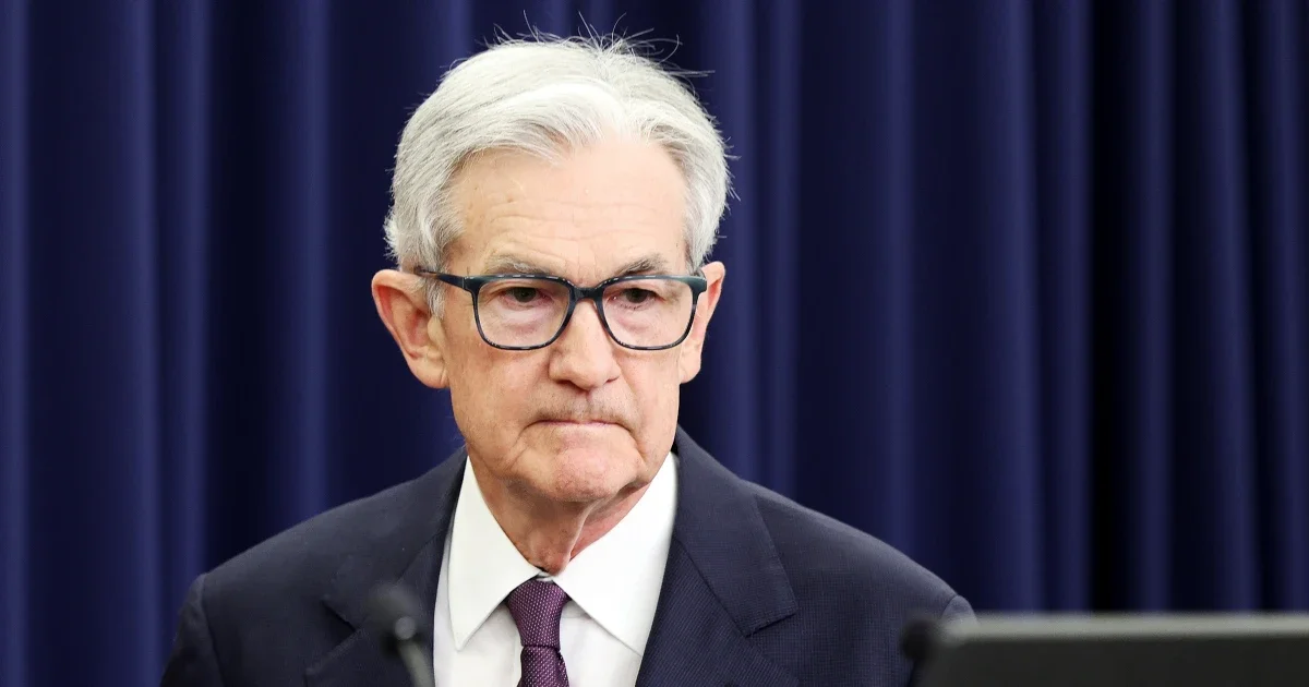 Fed's Powell Reaffirms Cautious Approach Amid Political Criticism