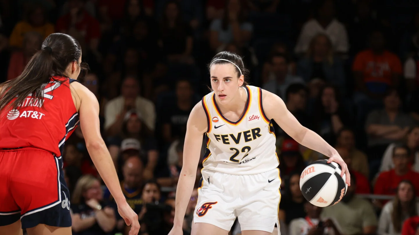 Clark's clutch buzzer-beater lifts Fever past Mystics 78-76