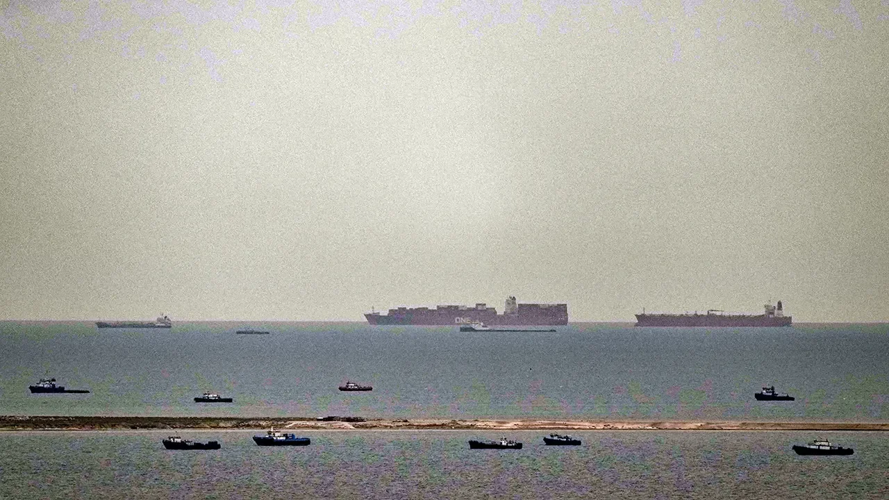 Iran Blocks Hormuz as Gunfire Strands Hundreds of Tankers