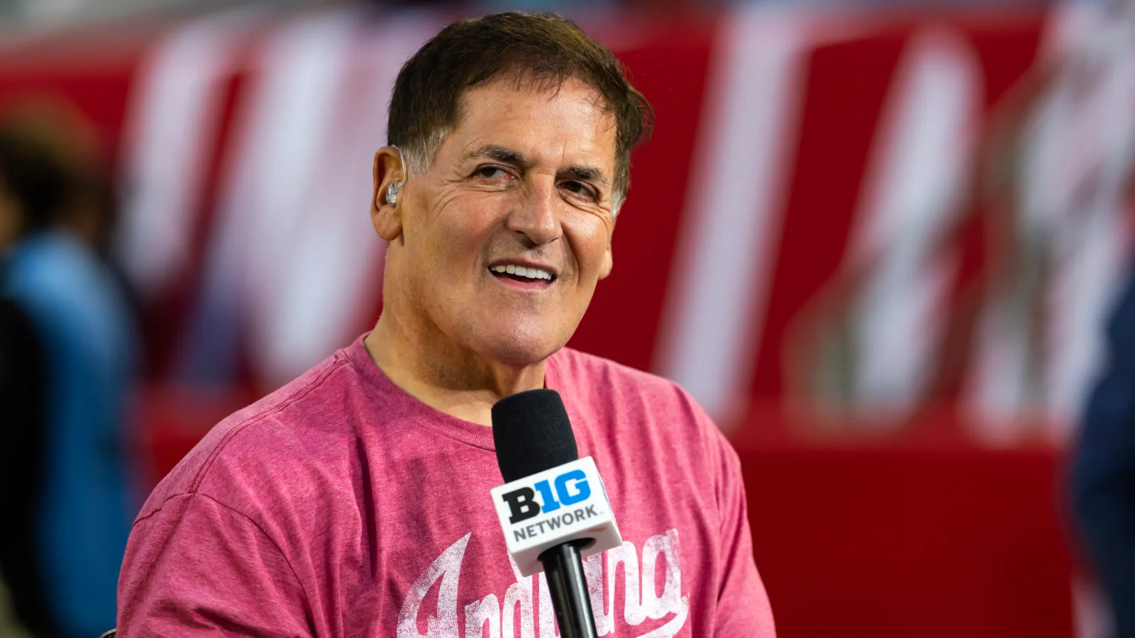 Mark Cuban pushes for stake and disclosures in Mavericks' Valley View arena plan