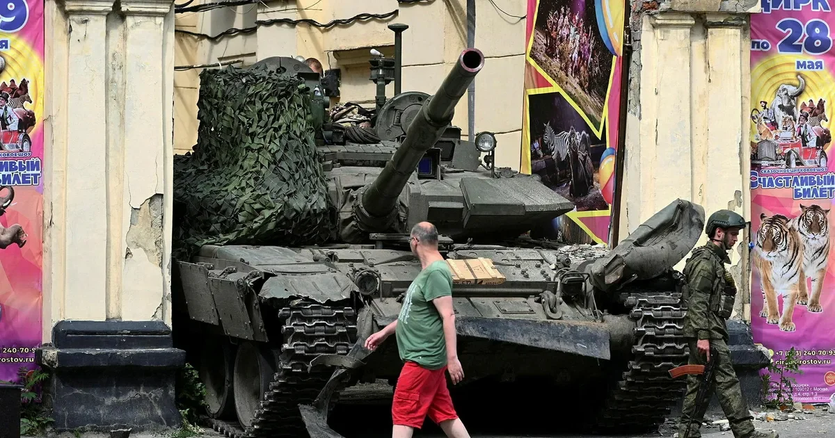 Wagner Mercenaries Prompt Moscow Mayor to Urge Residents to Stay Home