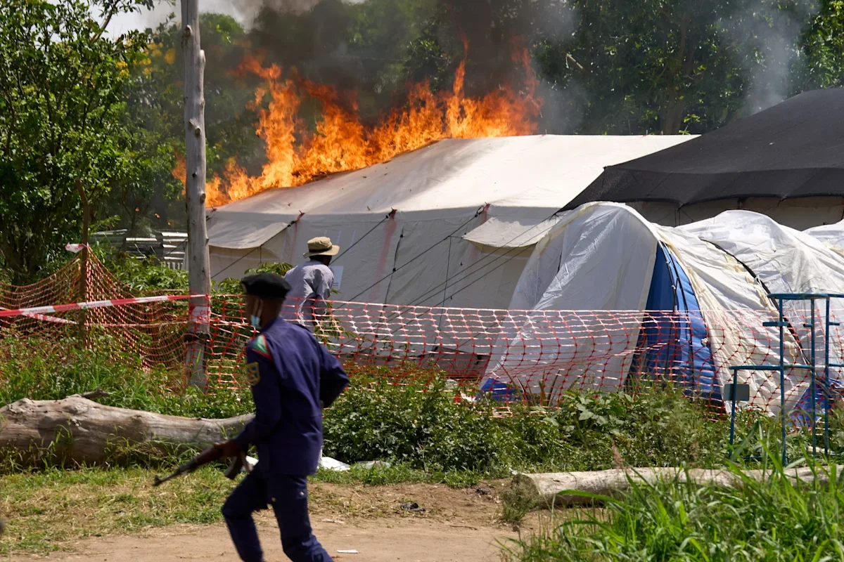 Anger over Congo Ebola outbreak leads residents to torch treatment center