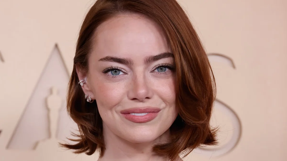Hollywood dose: celebs chase microdosed Accutane for younger-looking skin