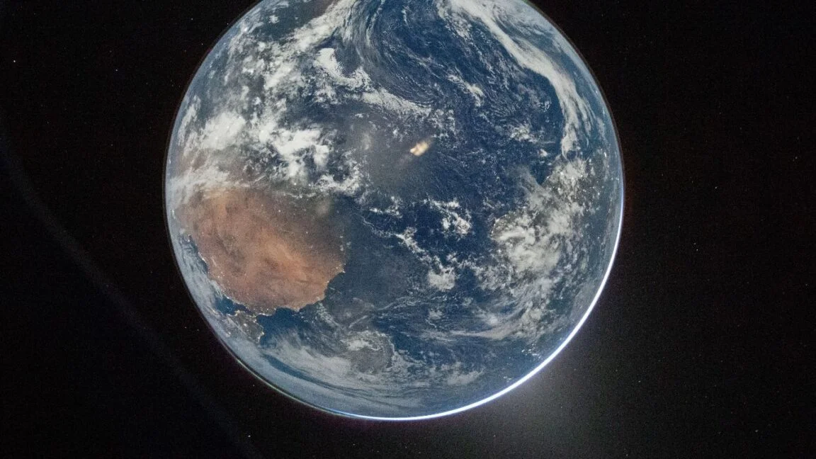 Animated 'Hello, World' sequence reveals new details from Artemis II Earth images