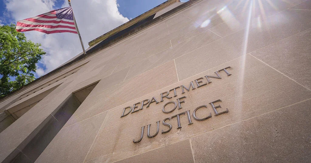 Ex-Prosecutor Indicted for Emailing Secret Trump Probe Report in Bundt Cake File