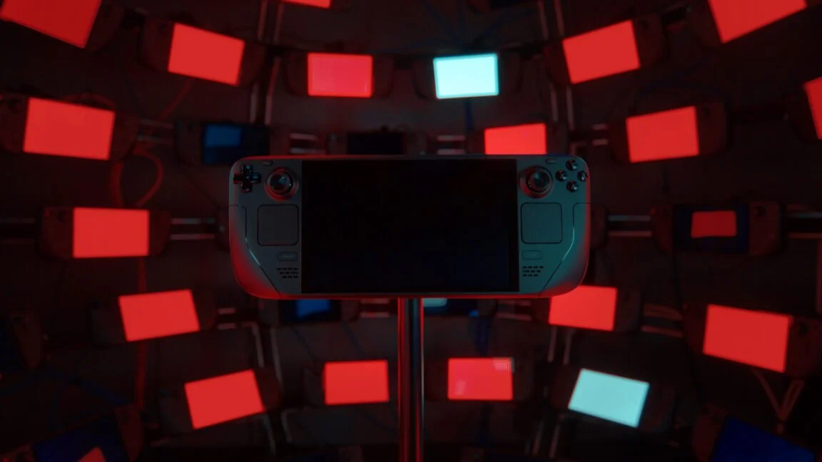 RAM Crunch Delays SteamOS Push, Buying Microsoft Time in PC-Gaming Battle