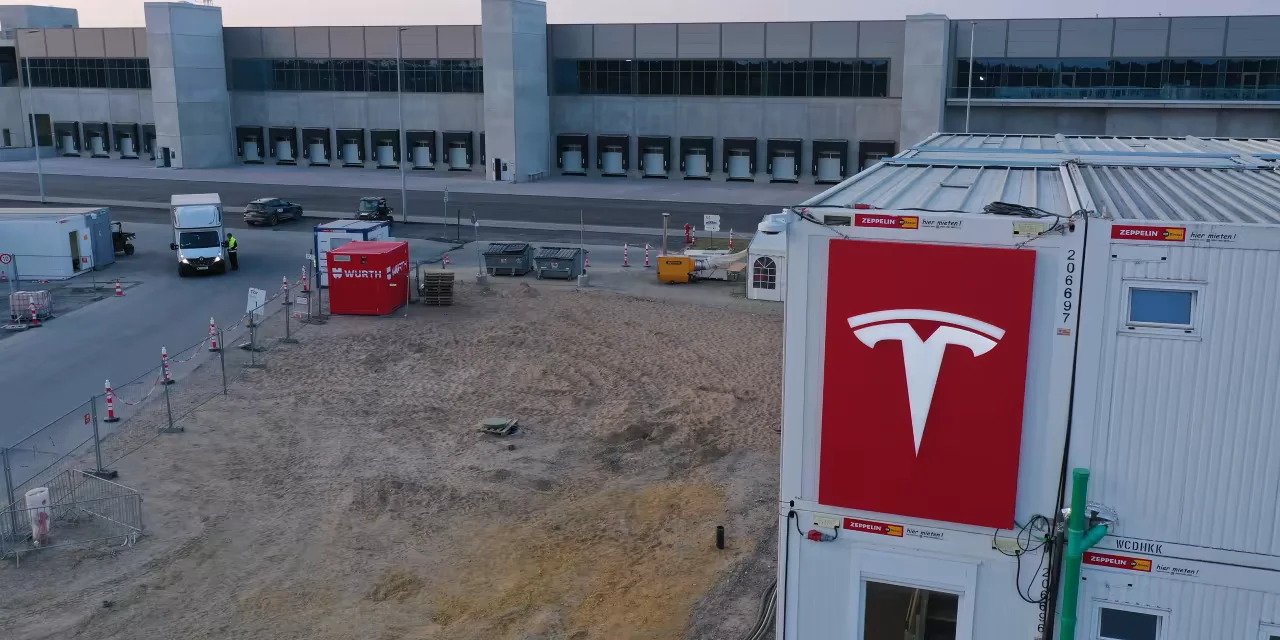 Elon Musk Supports Tesla's Investment in India: What's at Risk?
