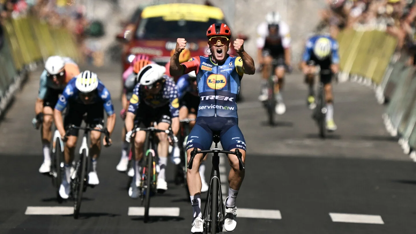 Pedersen claims Stage 4 sprint as Traeen seizes yellow from Pogacar