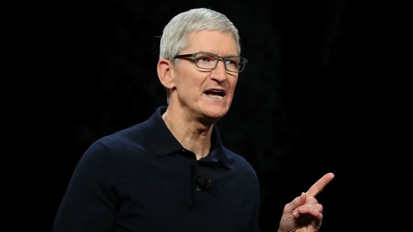 Apple seals $30B Broadcom pact to mass-produce US-made chips as Cook winds down