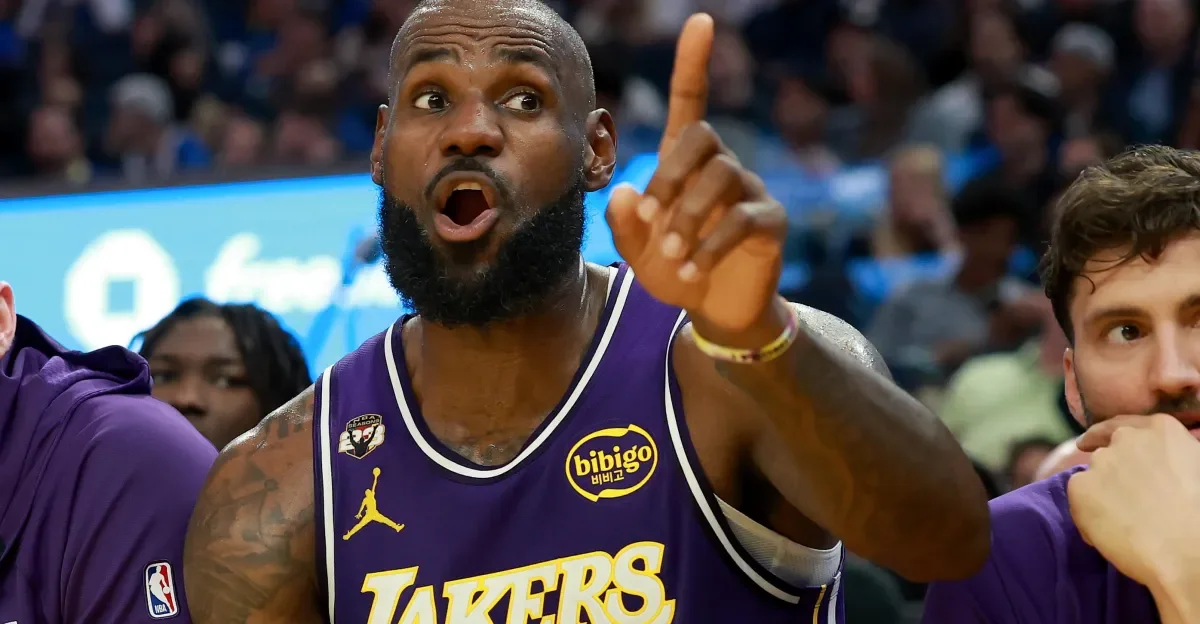 East-leaning LeBron chase keeps Cavs in the lead over Warriors