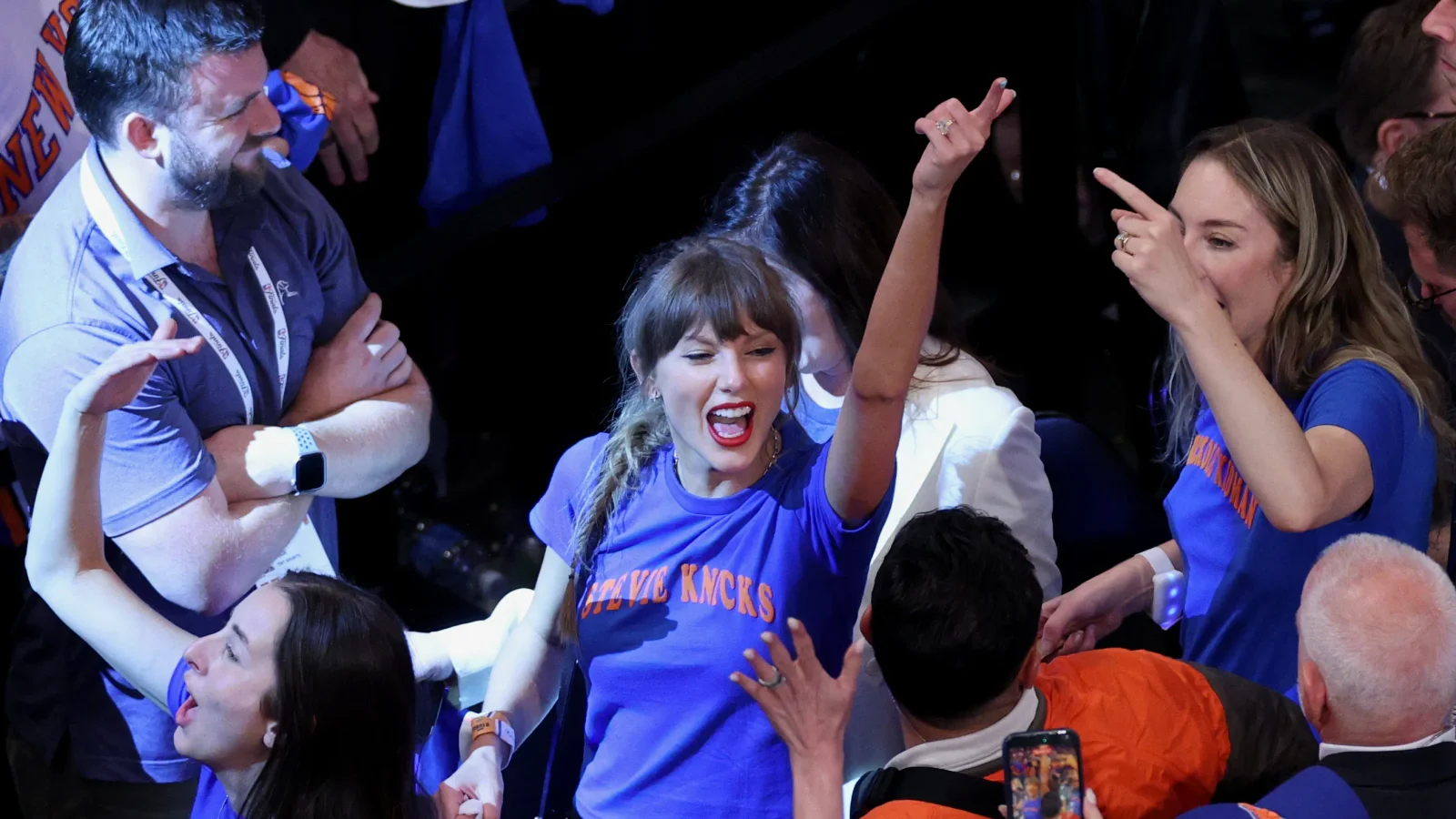 Celebrities cheer Knicks' Game 4 win at MSG in emotional NBA Finals moment