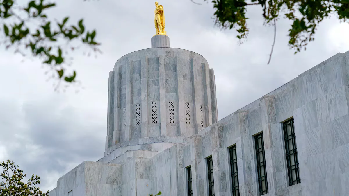 Oregon lawmakers reach deal to end historic legislative walkout.