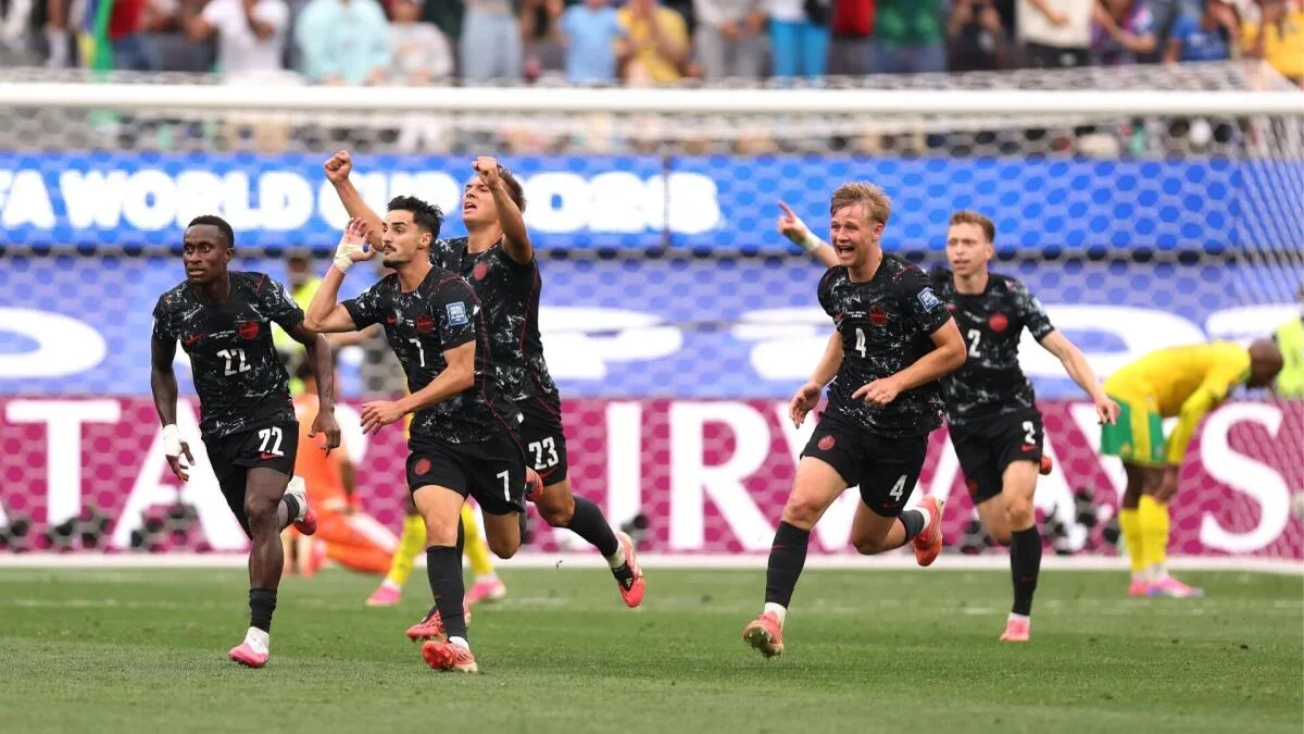 Late Eustaquio strike sends Canada into World Cup knockouts