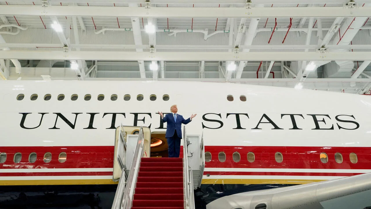 Trump unveils interim Air Force One: a Qatar-gifted 747 with a luxury interior
