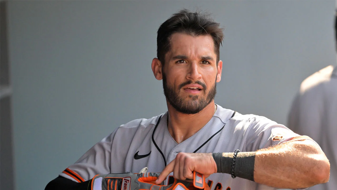 Giants' losing streak hits five games with mounting strikeouts.