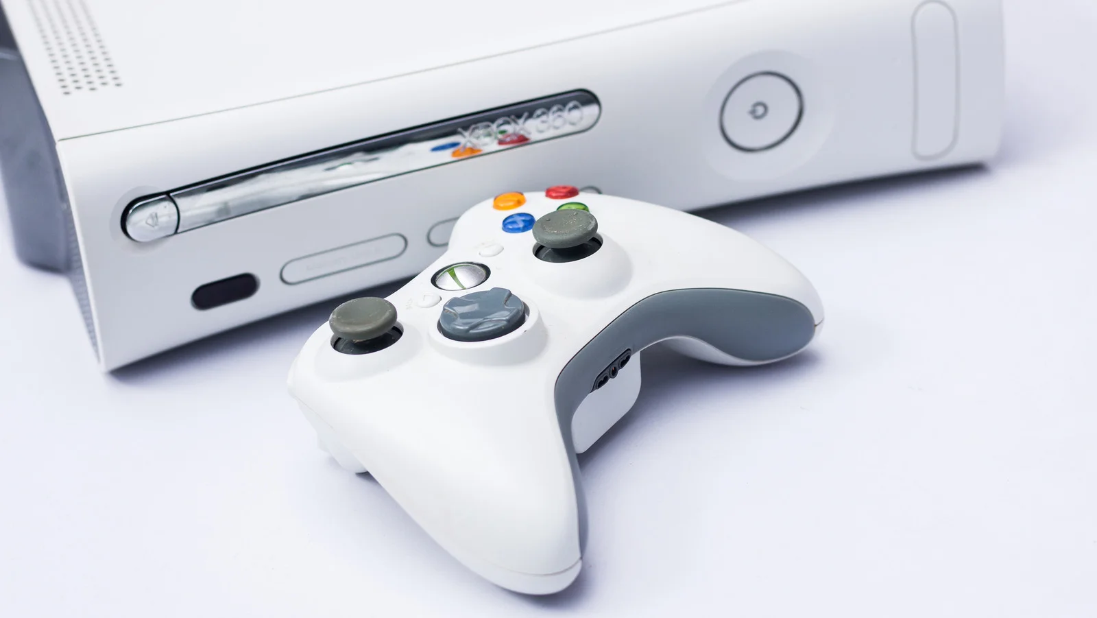 "From Nostalgia to Waiting: Unfulfilled Promises in Gaming Consoles"