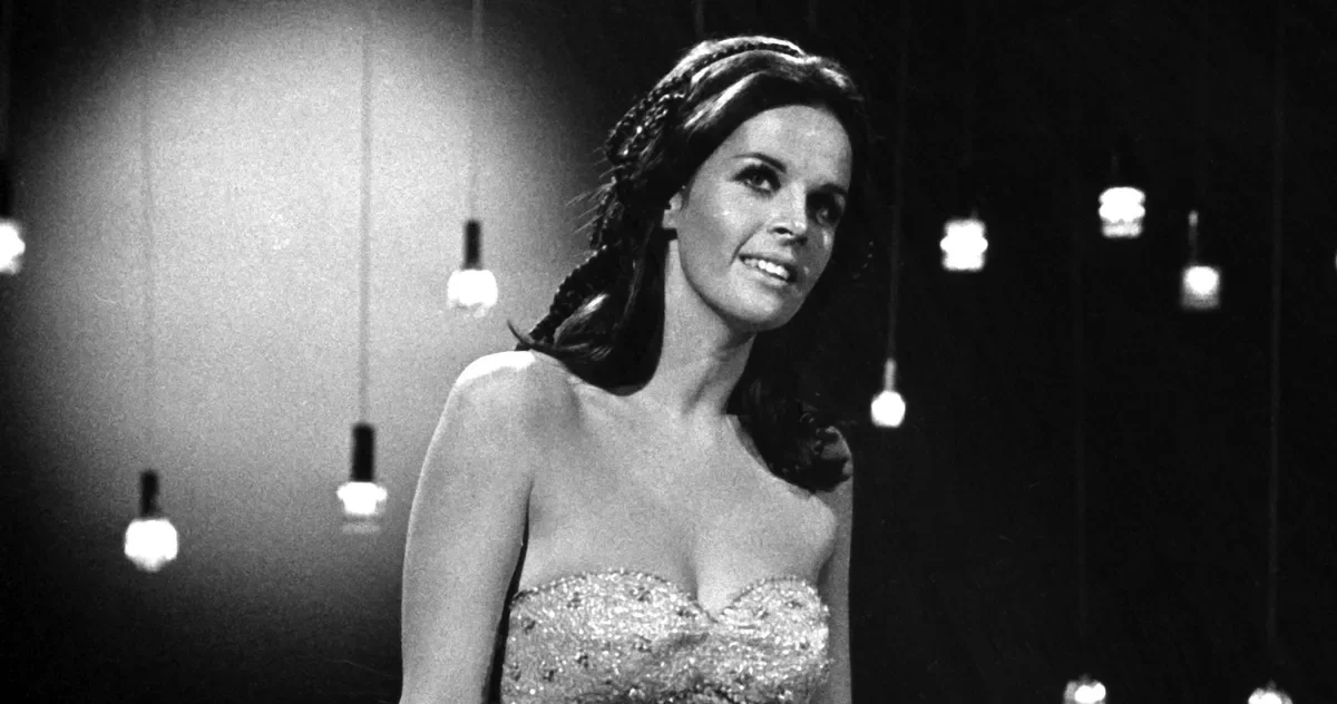 Claudine Longet, Pop Star Linked to a 1970s Murder Case, Dies at 84