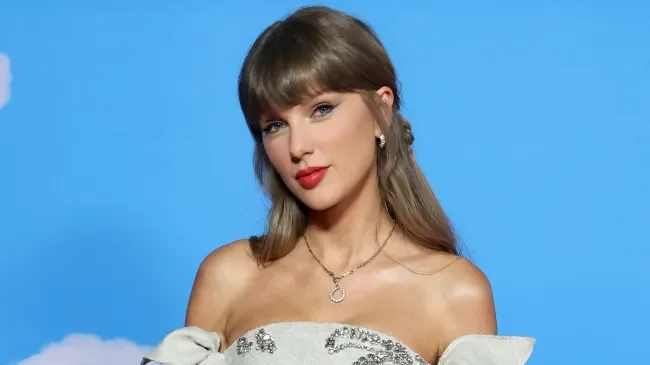 Taylor Swift’s Bachelorette Buzz: Clues, Guests, and a Guarded Rhode Island Night