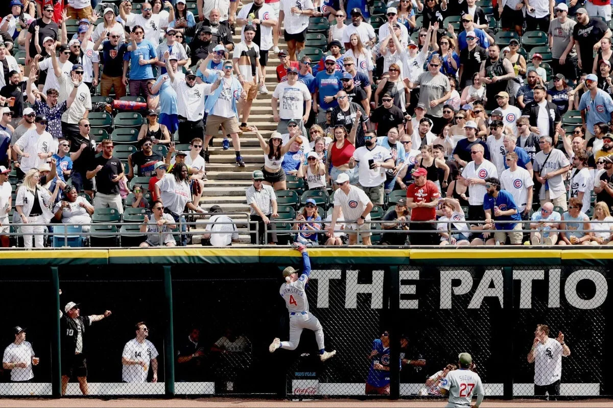 Crow-Armstrong apologizes for heated exchange with White Sox fan after misplay