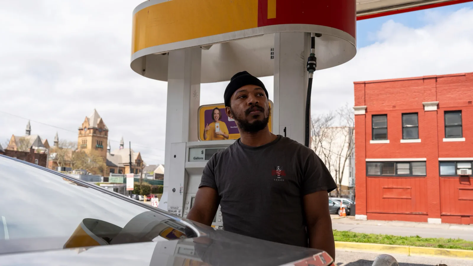 IRS boosts midyear mileage rate to 76 cents per mile amid gas-price spike