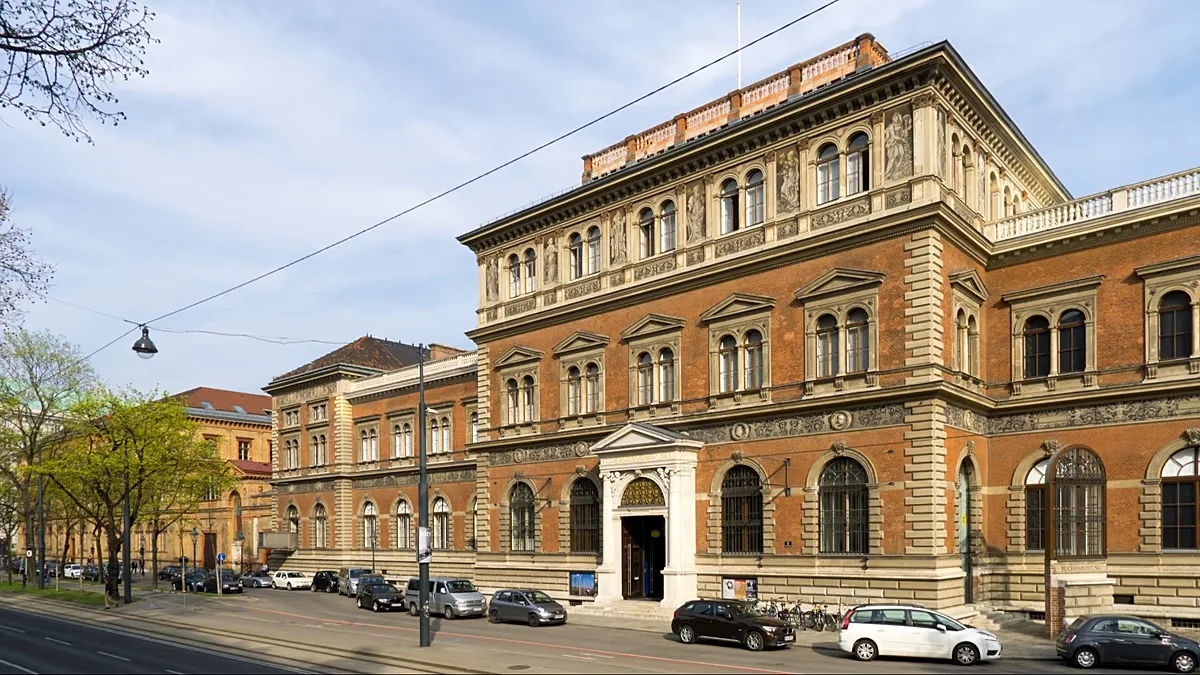 Vienna Heist: Million-Dollar Necklace Stolen From MAK After Ticketed Entry