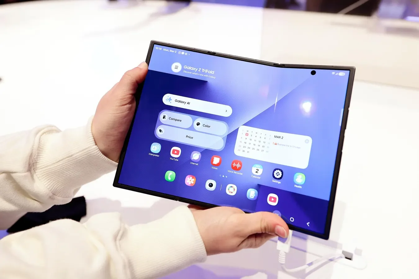 Samsung bets on iPhone Fold users with a free Galaxy Z Fold 8 upgrade