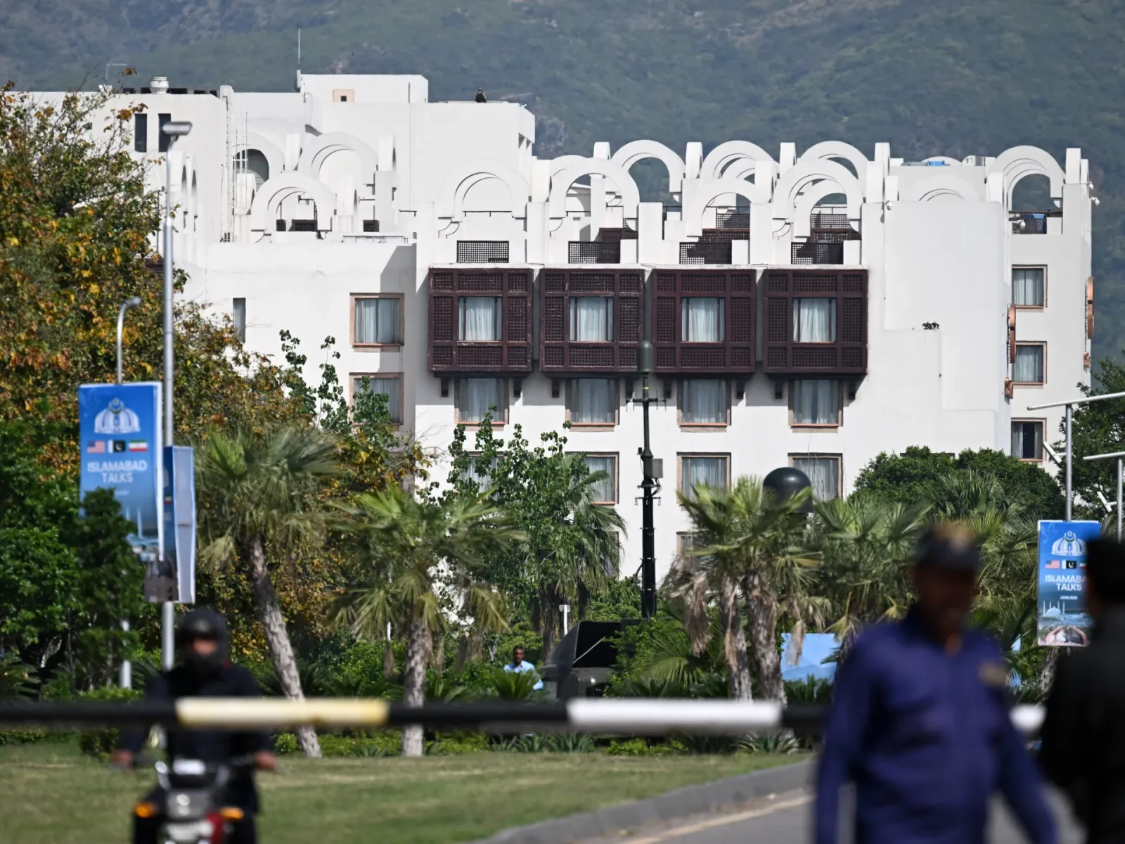 Pakistan pushes for Iran talks as US–Iran ceasefire deadline looms